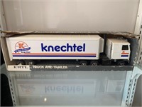 Vintage Ertl Knechtel Transport in Box