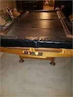 Very nice pool table with built-in counters