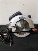 GMC 12 amp circular saw