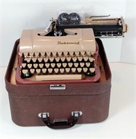 VINTAGE Underwood In-Case Typewriter