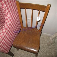 WOOD CHAIR - 16"T