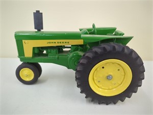 JD 730 3pt Nicely Restored 1/16