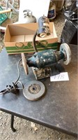 Black and decker 6 inch bench grinder, tested and
