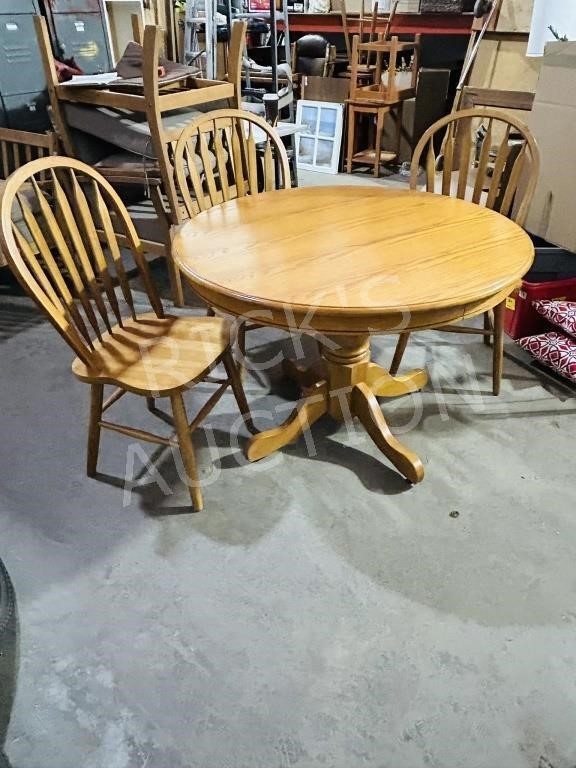 solid top oak pedestal table & 3 chairs - 42" top