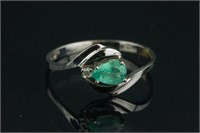 0.5ct Emerald & 0.01ct Diamond Ring CRV$1003