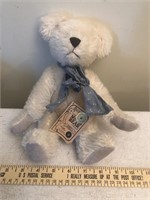 Boyd's Bear White Bear Collector item