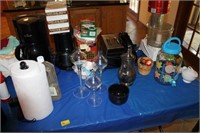 TABLE LOT: KITCHEN SMALL APPLIANCES, PAPER