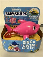 ZURU RoboAlive Baby Shark Water Activated Bath Toy