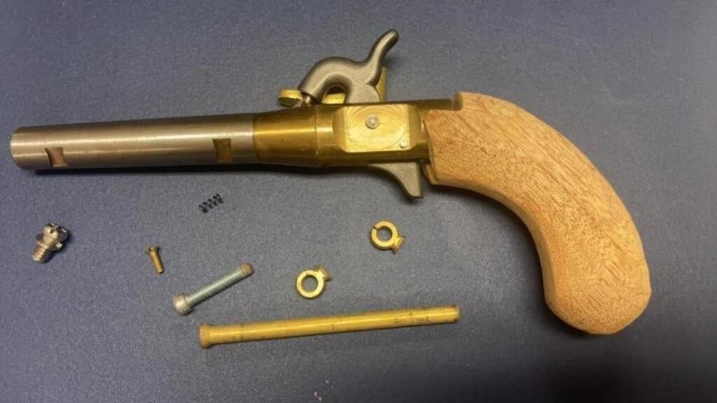 F1) New Orleans Ace Muzzleloader pistol kit. 44