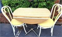 CUTE YELLOW BISTRO TABLE & CHAIRS DAYSTROM FURN VA