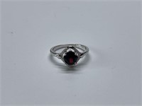 STERLING SILVER RING WITH GARNET SIZE 8
