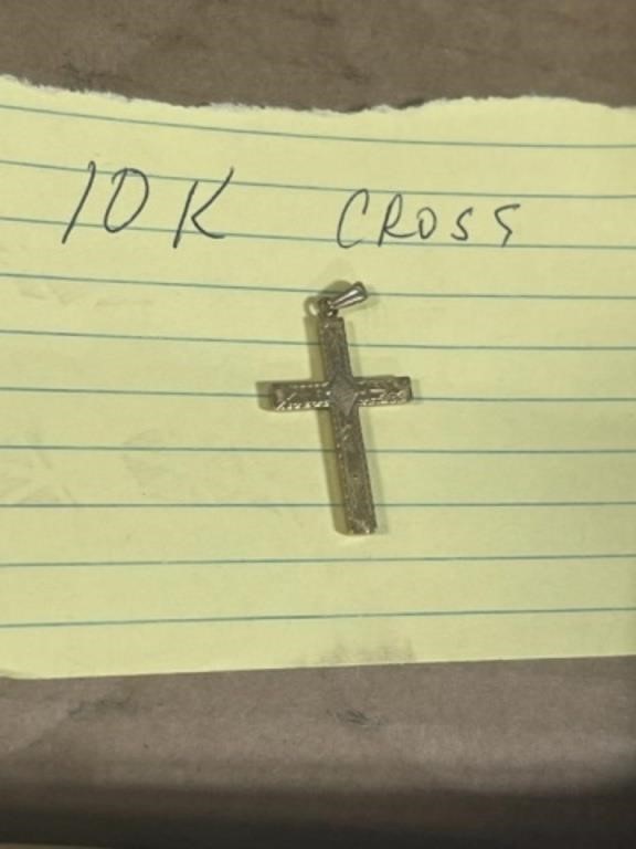 10K GOLD CROSS PENDANT