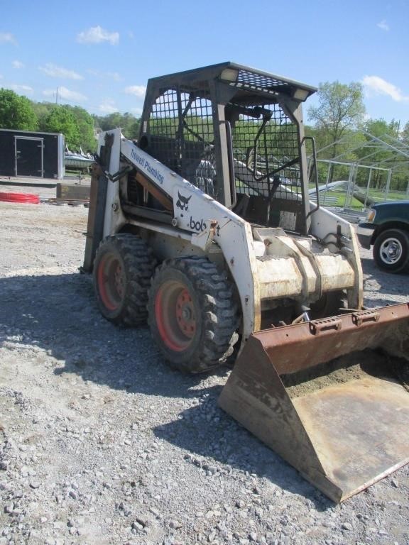 668-BOBCAT 753 STARTS AND RUNS