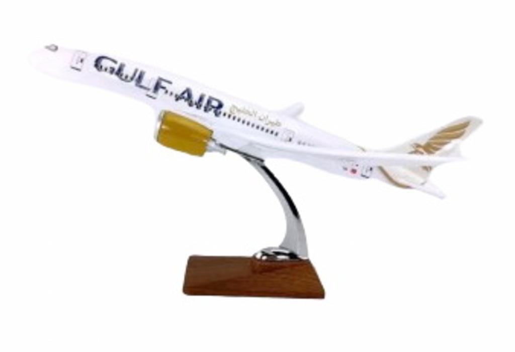 6.5 inch Gulf air 787