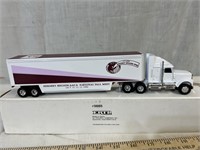 ERTL Hershey Truck & Trailer
