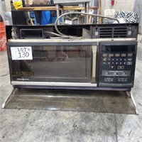 General Electric Microwave with Extraction Hood