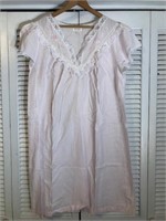 VINTAGE BARBIZON NIGHTGOWN XL