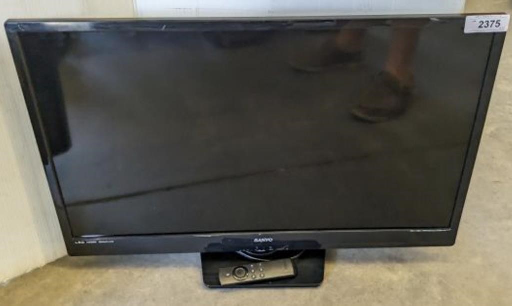 SANYO 32IN TV ON STAND W/ REMOTE