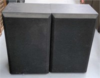 Pair of Bose model 31 shelf speakers 18"x11"x10"