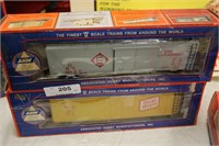 SET OF 2 AHM OSCALE TRAIN CARS NOS