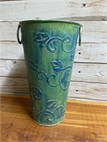 METAL DECOR BUCKET 14"