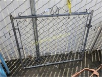 CHAIN LINK FENCE CRATE
