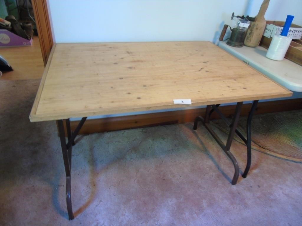 Folding Table 41 x 31