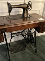 Singer treadle sewing machine complete, (untested)