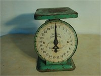 Antique American Family Scale -25#