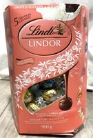 Lindt Lindor Chocolate (damaged Box)