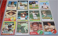 LOT OF 12 VINTAGE BALTIMORE ORIOLES CARDS