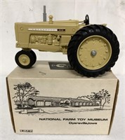 1/16 Cockshutt 570 Tractor with Box