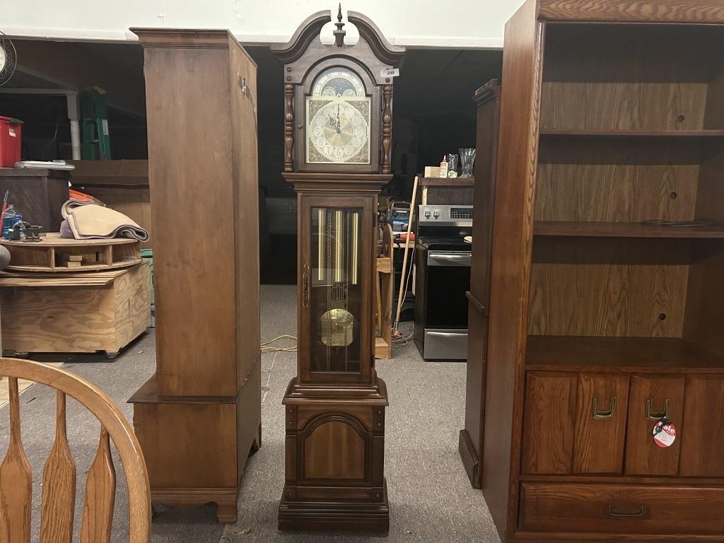 Pearl Grandfather Clock In Great Condition