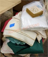 Placemats and napkin lot