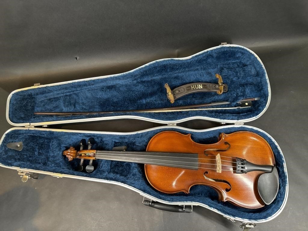 LISLE Violin Model 107 No. 101-1829 & Bow