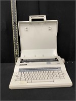 Smith Corona XE5100 Typewriter