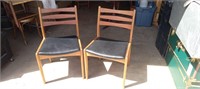 Vintage wood chairs. Set of two. Wood back with