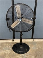 Max Air 30” Dia. Floor Fan