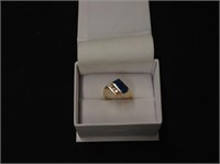 14k yellow gold Opal & Diamond Ring features