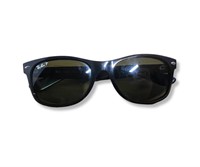Ray-Ban Classic Wayfarer Sunglasses Black