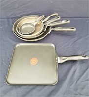 Lot Of 6 Nice Stove Skillets