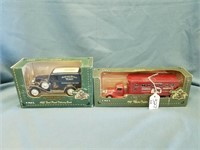 2 New In Box ERTL Budweiser Bank Cars