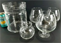 Très beau vase en cristal 6½"x8"H + verres, coupes