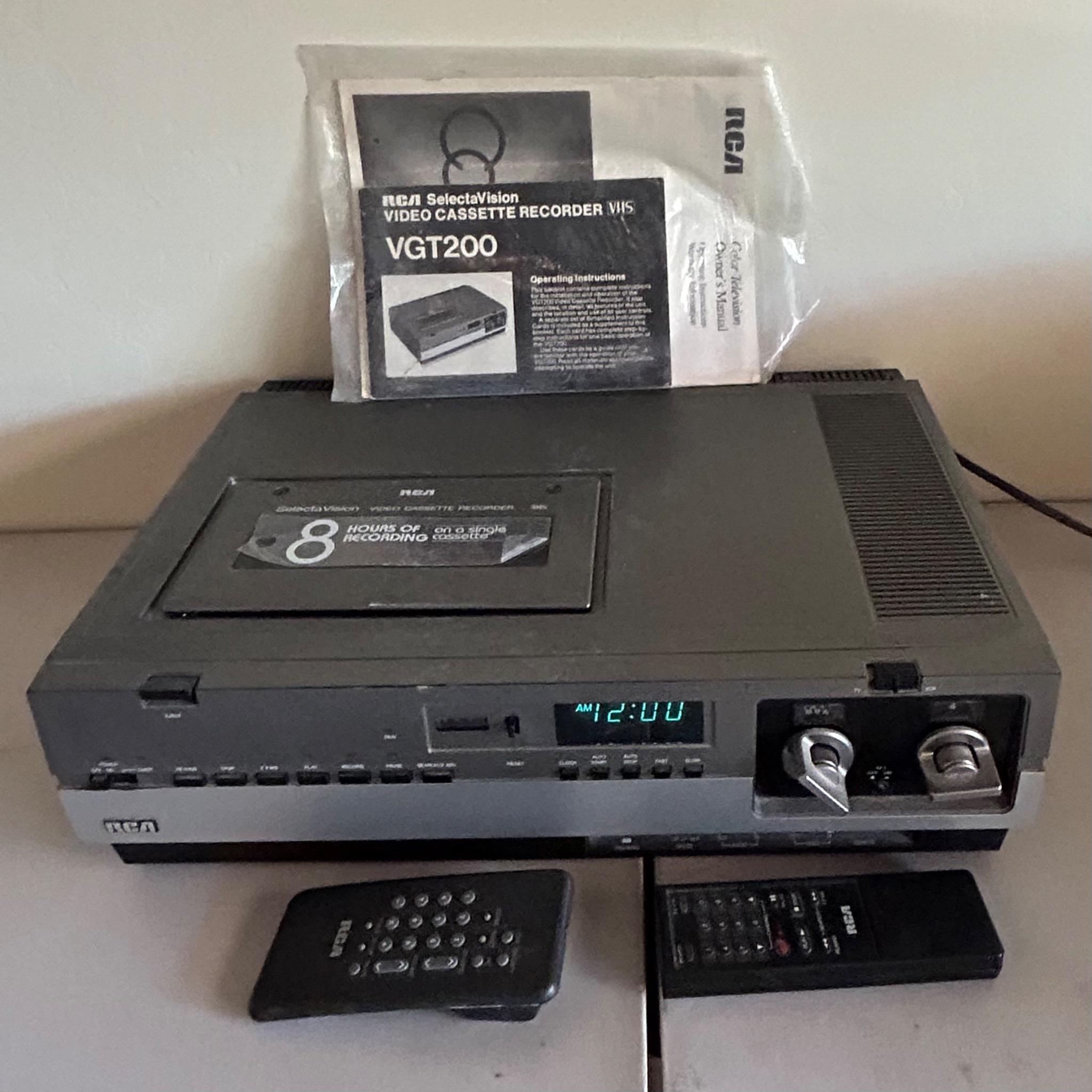 RCA Video Cassette Recorder VGT200