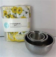 OVEN MITTS & STAINLESS STEEL BOWLS