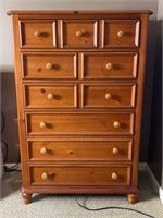 Broyhill Solid Pine Dresser w/ 6 Drawers