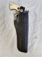 Vintage Hubley Texan Jr Cap Gun with Holster