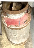 Metal milk can