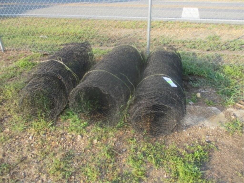 3 rolls of chicken wire