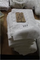 6- large bath towels & 1- mat